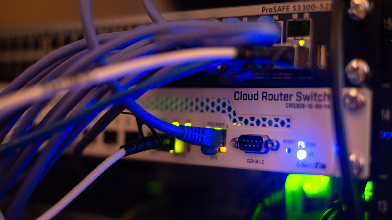Hybrid Cloud Tiering: Save 40% Without Losing Performance